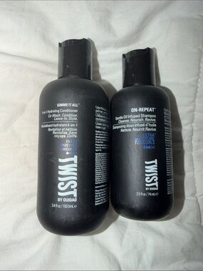 Black Hydrating Conditioner & Gentle Sulfate-Free Shampoo Set - Black